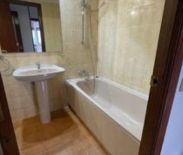 Piso de alquiler en Calle de Rosalía de Castro, 75, Peñagrande - Photo 1