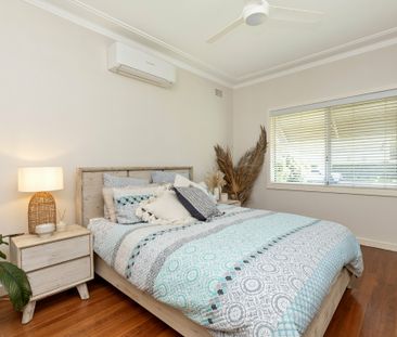 Charming Home in North Tamworth - Photo 5