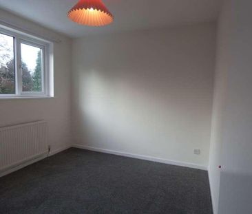 Alvington Grove, Stockport, SK7 - Photo 3