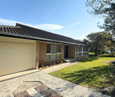 Comfortable Family Home! - Photo 3