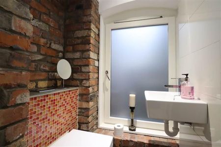 14a Park Street, Hillsborough, BT26 6AL - Photo 3