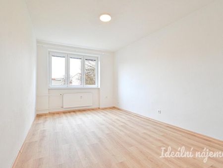 Pronájem bytu 2+1 55 m2 - Fotografie 2