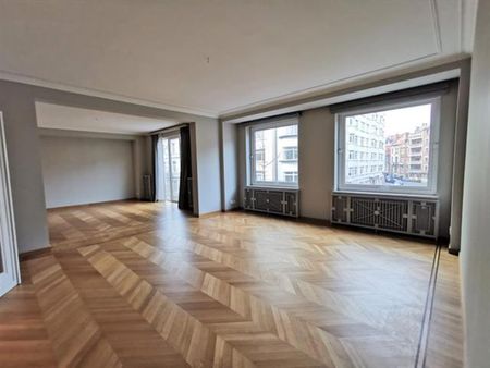 Tout savoir sur cet appartement à Ixelles, à Ixelles - Photo 2