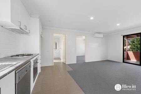 87 Ian Nicol Street, Watson ACT 2602 - Townhouse For Rent | Domain - Photo 2