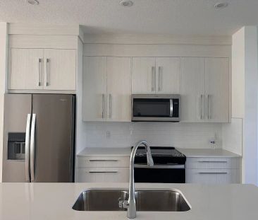 Modern 4 Bed | 2.5 Bath Townhome in Belmont – Available Now! — 2 Be... - Photo 1