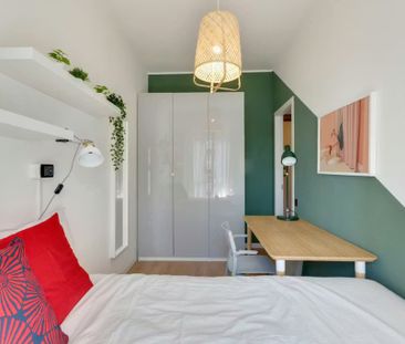 Viale Evaristo Stefini, Milan, Lombardy 20125 - Photo 6