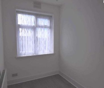 Tiverton Road, Edgware, HA8 - Photo 2