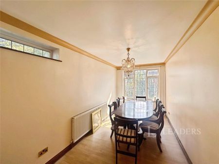 5 bedroom detached house to rent - Photo 5