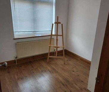 Knighton Road, Romford, Greater London, RM7 - Photo 2