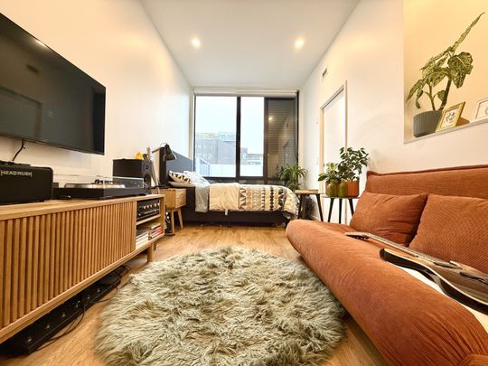 Modern One Bedroom Unit- Taranaki Street - Photo 1