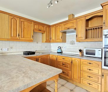 Flat 7, Tower House Marine Highway, - Photo 5