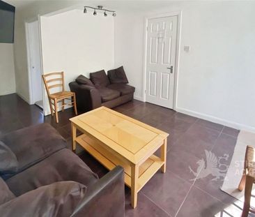 Applegarth Avenue, Guildford, Surrey, GU2 8LP - Photo 2