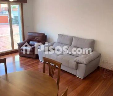 Apartamento en alquiler en Calle de la Virgen del Camino - Foto 2