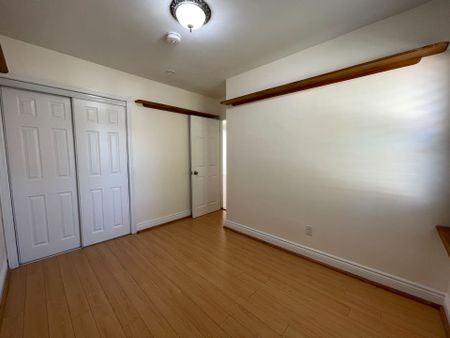 For Lease - 334 Stevenson Road Unit# Upper, Oshawa, Ontario - Photo 4