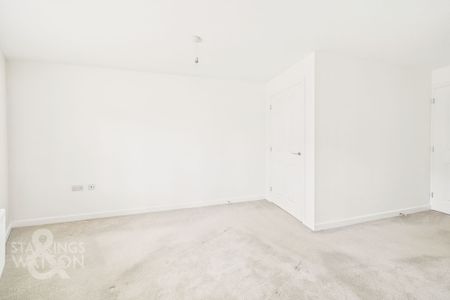 Kestrel Avenue, Queens Hills, Norwich - Photo 5