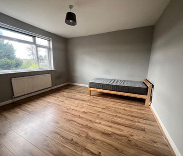 5 Bed Detached House, Linden Road, LU4 - Photo 5