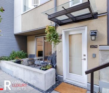 Townhouse in Vancouver East Side, BC - Photo 1