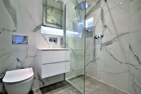 3 bedroom flat to rent - Photo 5