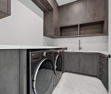 For Lease - 1270 Birchview Drive, Mississauga, Ontario - Photo 2