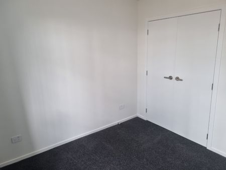 Exquisite, near new, three-bedroom residence your new home. - Photo 5