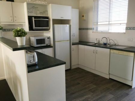 GREAT LOCATION, GREAT QUALITY OF LIVING AND FULLY FURNISHED. - Photo 4