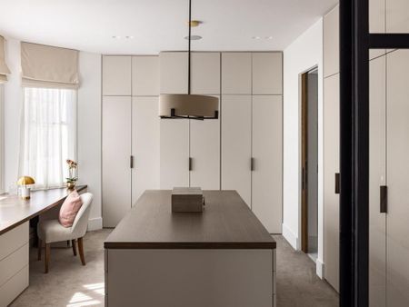 6 bedroom townhouse to rent - Photo 3