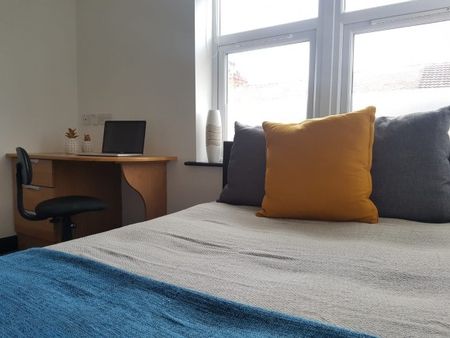 2 Bed - Flat 6 The Rayner Building â€“ 2 Bed - Photo 5