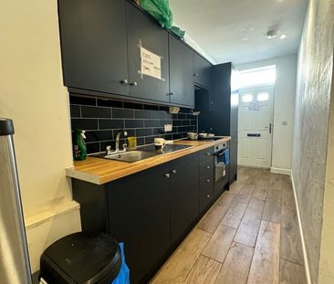 Room in a Shared Flat, Brayards Road, SE15 - Photo 3