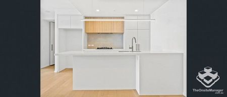 FOR LEASE â Panoramic Ocean Views on Level 20 | 2-Bedroom Luxury Residence | Available 20 January 2026 - Photo 5