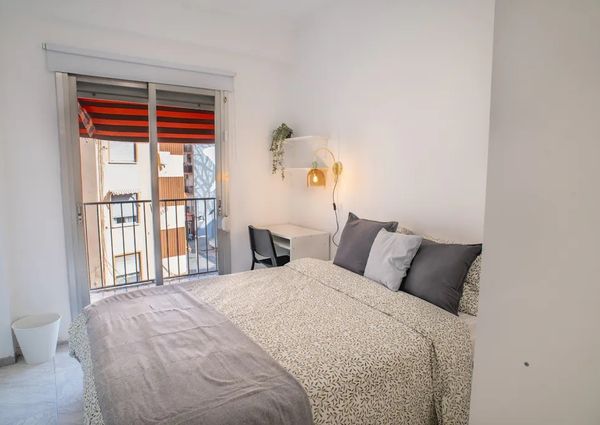 Carrer de Sant Lluís Bertran, Torrent, Valencian Community 46900