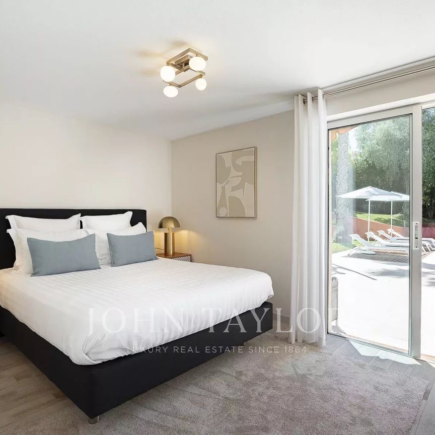 Maison à louer Mougins, Cote d'Azur, France8 500 EUR / Mois - Photo 1