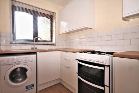 2 bedroom terraced house to rent - Photo 3