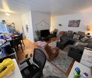 541 College St, Unit 2, Kingston, ON - Photo 6