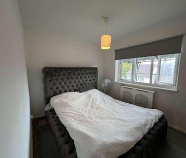 Eagle Close, Waltham Abbey, EN9 - Photo 2