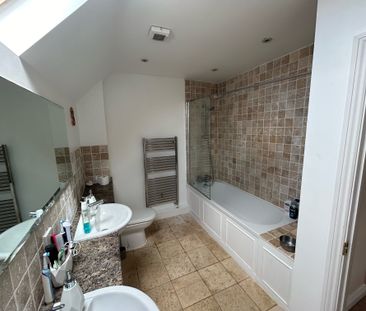 4 Bedroom House to Rent in South Stoke - Photo 5