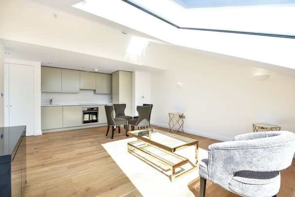 Hoover Building, Western Avenue, Greenford, UB6 flat to rent - Photo 1