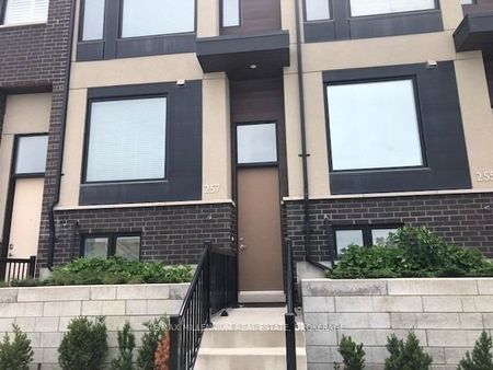 For Lease - 257 Downsview Park Boulevard, Toronto, Ontario - Photo 5