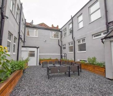 1 bedroom in a house share to rent - Photo 3