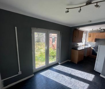 3 bedroom end of terrace house to rent - Photo 6