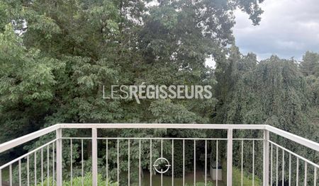 Appartement mansardé de 5 pièces avec balcon - Photo 3