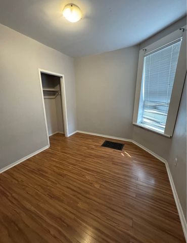 99 Henderson - Photo 4
