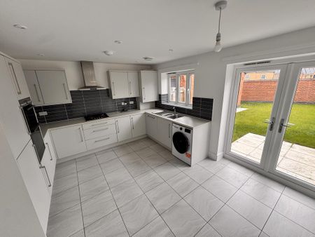 3 bedroom semi-detached house to rent - Photo 2