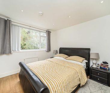 Loudoun Road, NW8, London - Photo 1
