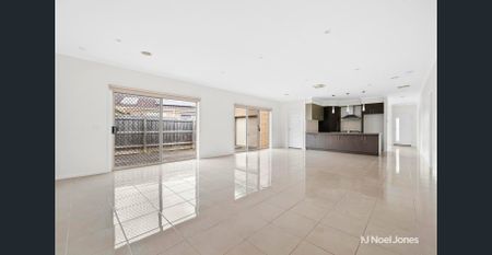 FRESHLY PAINTED, SPACIOUS FIVE BEDROOM HOME - Photo 2