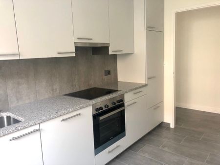 Appartement récemment rénové de 3 pièces situé au 1er étage - Photo 4