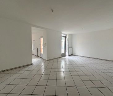 Location Appartement 3 pièces 85 m2 à Le Chambon-Feugerolles - Photo 5