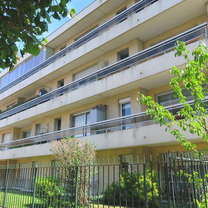 Appartement Poissy 2 pièces Centre-ville dans petite copropriété, - Photo 1