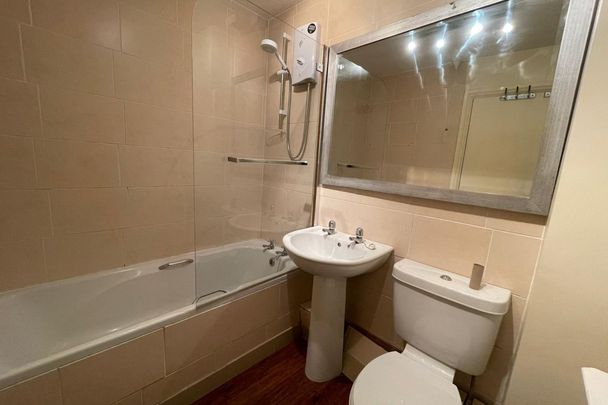 Whinchat Grove - Photo 1