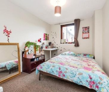 West Graham Street, GARNETHILL - Photo 2