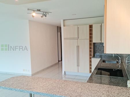 2.5 renovated rooms with elevator – A stone’s throw from the village - Photo 4